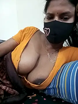 Kakoli- live sex cam