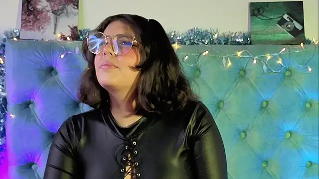 Paola_Lyon_'s cam snapshot