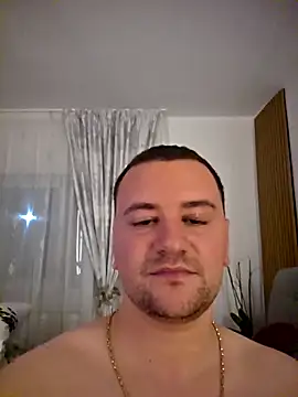 KarlosCarutox live sex cam