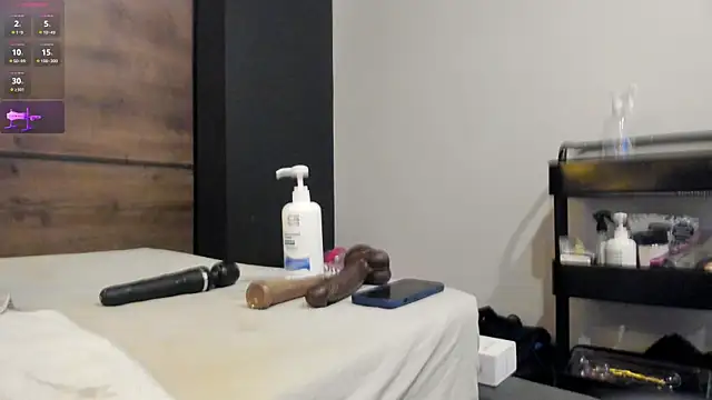 Niamonroe's cam snapshot