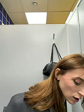 -AngelAri-'s cam snapshot