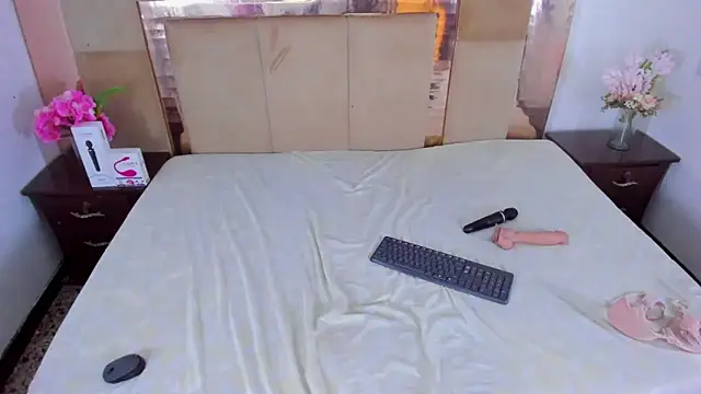 LizBrook live sex cam