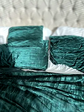 LoveLillyy live sex cam