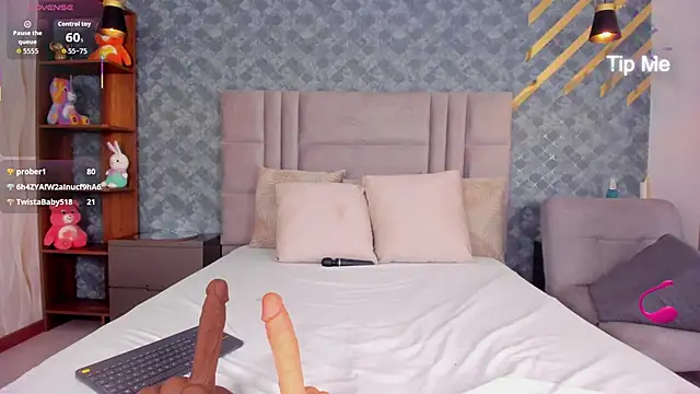 NiiaMoore live sex cam