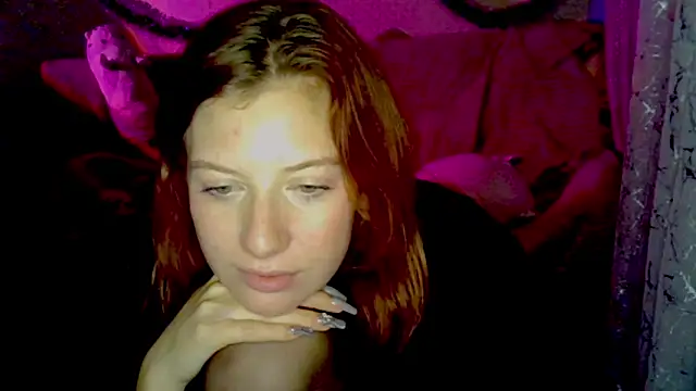 Lily_Ember's cam snapshot