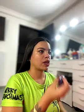 JuanitaMore01's cam snapshot