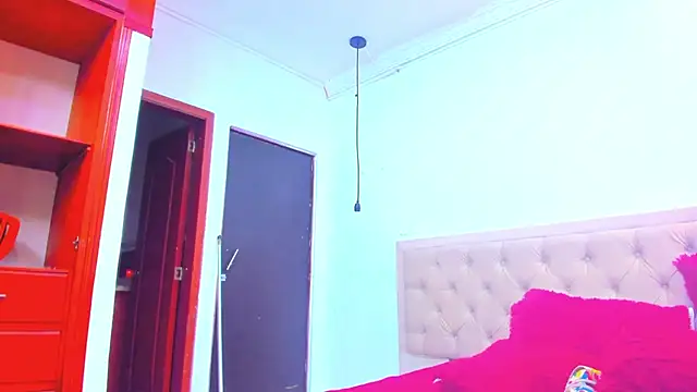 emma_purple_'s cam snapshot