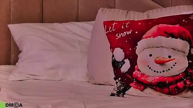 MaeveDream's cam snapshot