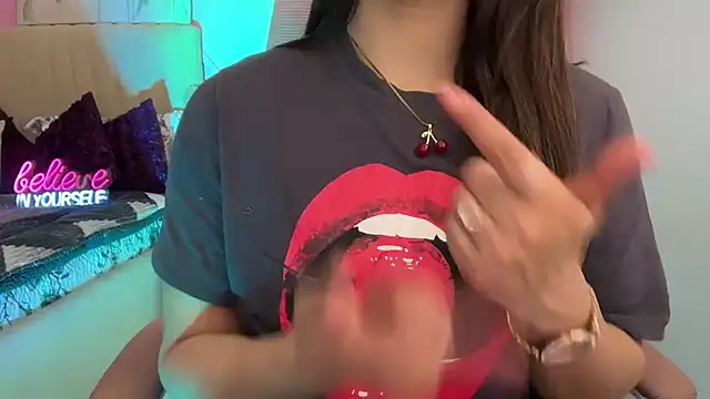 Laila_on_Fire's cam snapshot