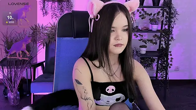 Elainebeness's cam snapshot