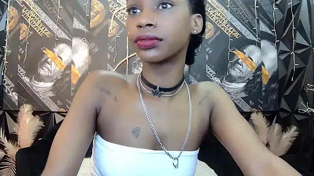 Lilmisbaddyxxx's cam snapshot