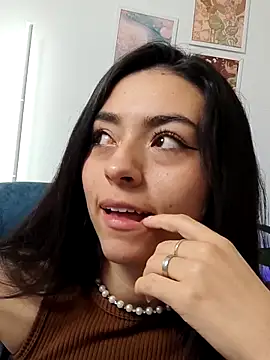 canelleGarces's cam snapshot