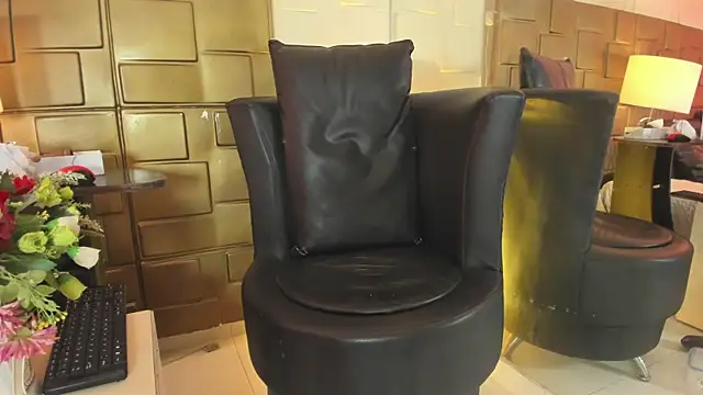 NaomyRivera live sex cam