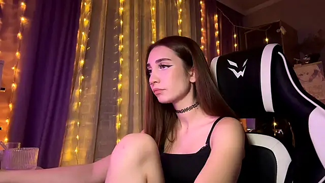 HollyPaw's cam snapshot