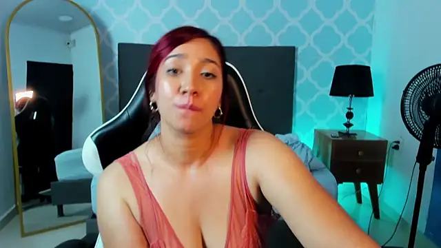 lia_violetta's cam snapshot