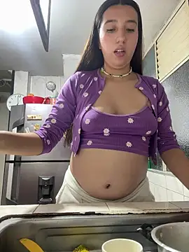 Alix_Rousses21's cam snapshot