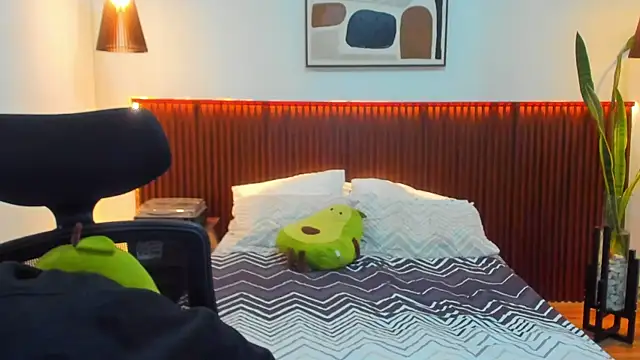 KatherineBond's cam snapshot