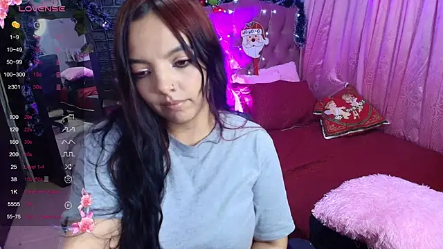 loren_tits24's cam snapshot