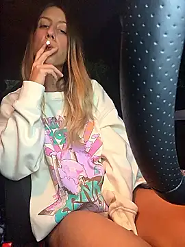 PetiteSecrets's cam snapshot