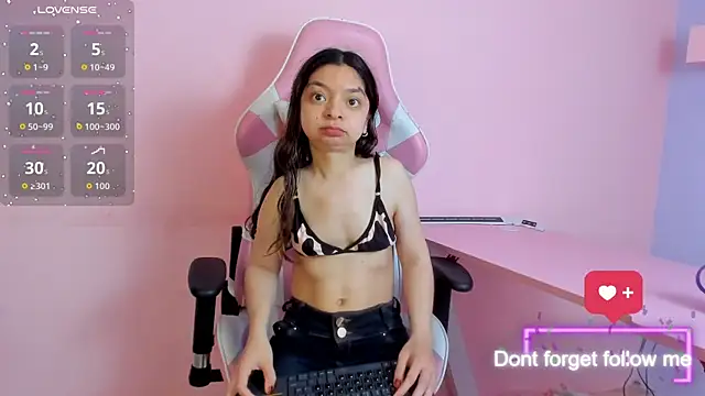 CharlotteMuller's cam snapshot