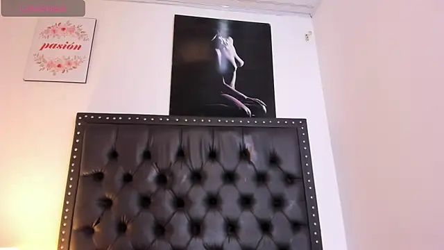 ScarlettVell live sex cam