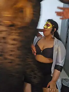 Awesomelusty live sex cam