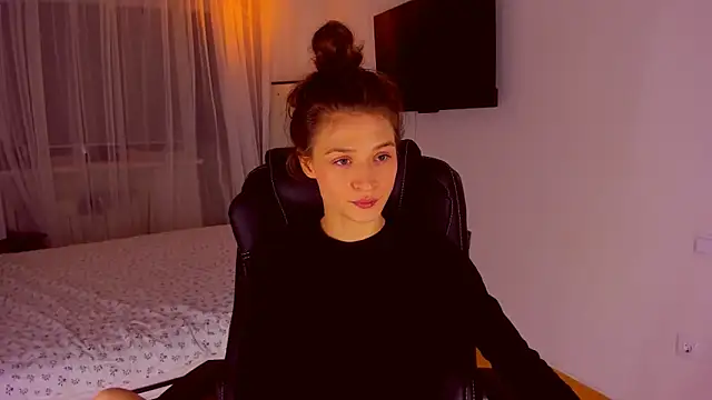 MiaPrecious's cam snapshot