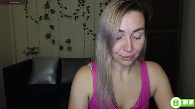 Kiss_julli88I's cam snapshot