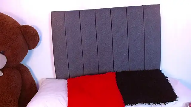 Emadelacroix's cam snapshot