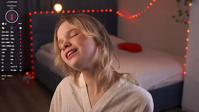 PhillisEsplin's cam snapshot