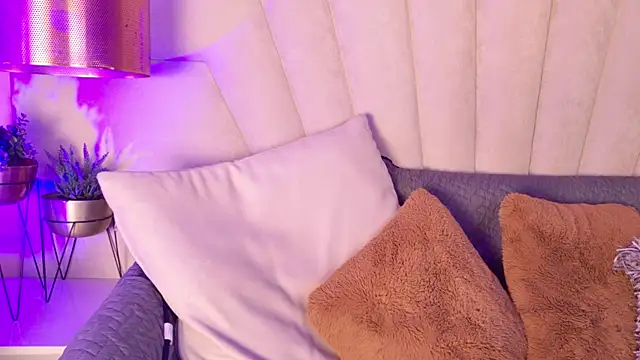 AlyssaRay's cam snapshot