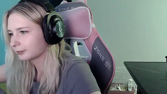 VladaLevine's cam snapshot