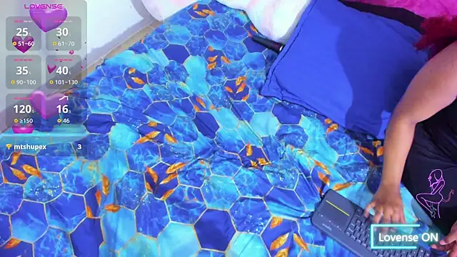 Angela_saenx2's cam snapshot