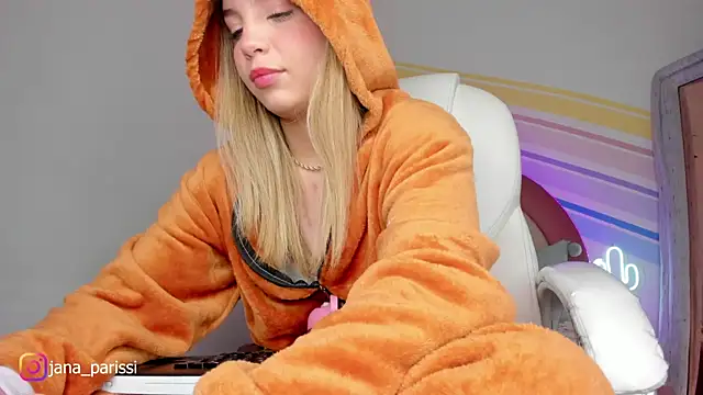 jana_parissi's cam snapshot