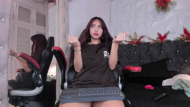 Emma_dl2's cam snapshot