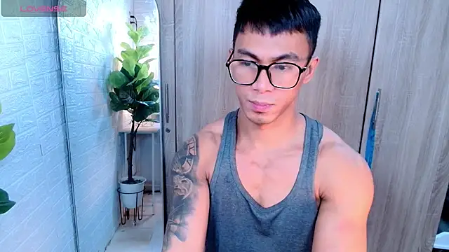 PinooyMilker's cam snapshot