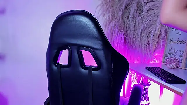 lunajones__'s cam snapshot