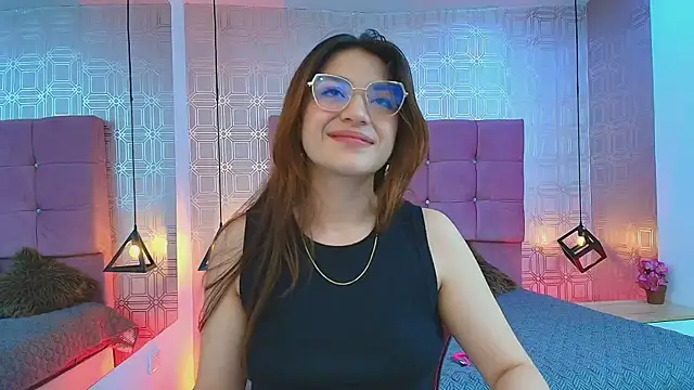 SariNorrisfg's cam snapshot