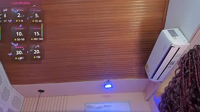 viiolett_lee's cam snapshot