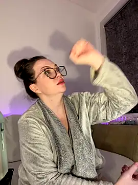 FemDom_RubyKnightXXO's cam snapshot