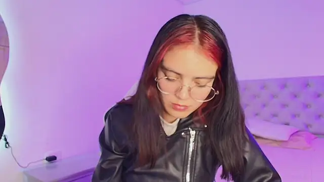 Celeste__star18's cam snapshot