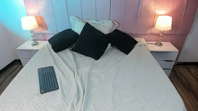 helena_1gv's cam snapshot