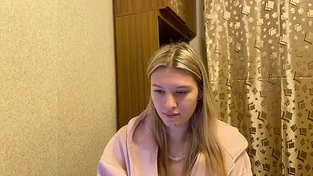 SkyeDavis's cam snapshot