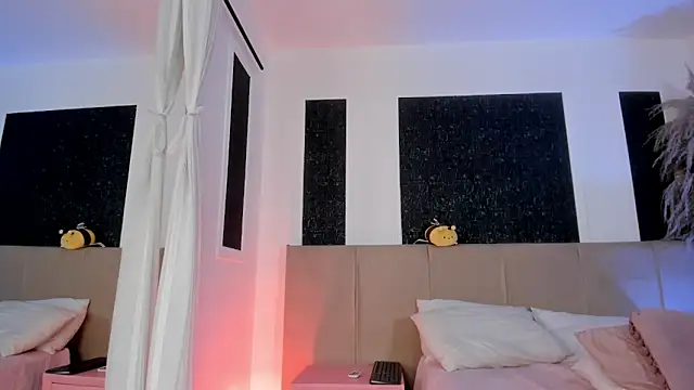 Alaia_Manson's cam snapshot