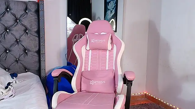 GraceWallace_'s cam snapshot