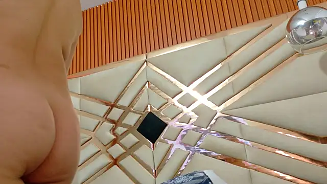 Sluttyandmature's cam snapshot