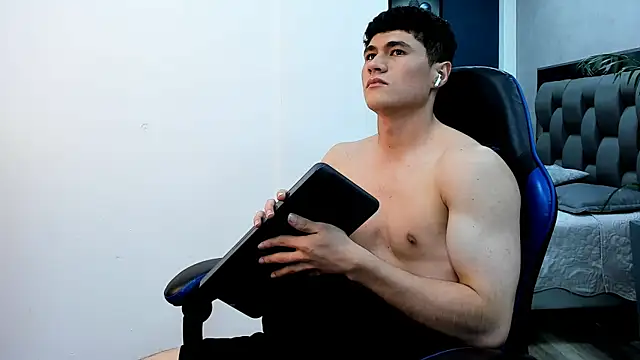 roan_birkin live sex cam