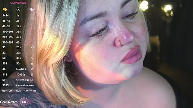 ZaraReignn's cam snapshot