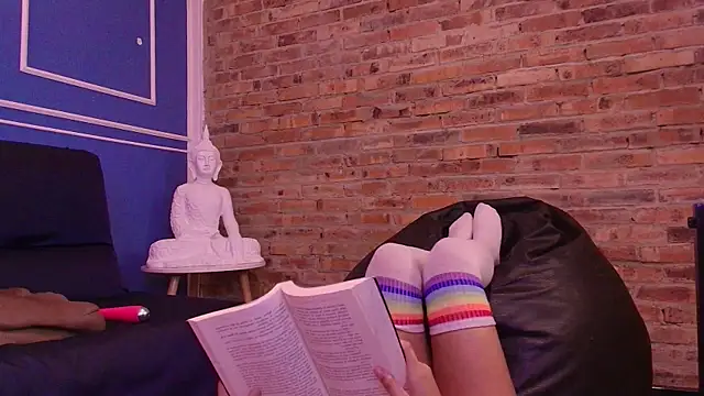 Emmapark_'s cam snapshot