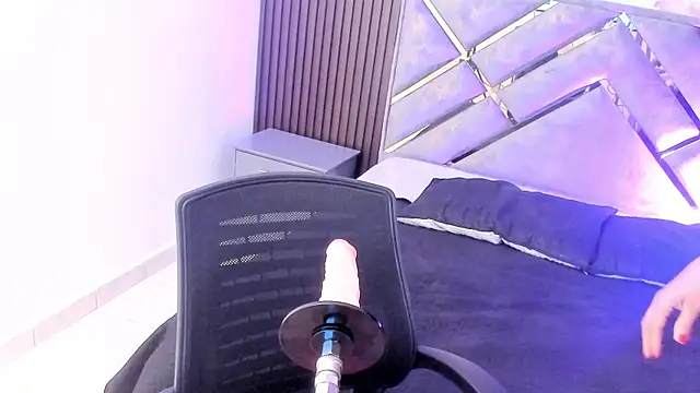 Almaablack's cam snapshot